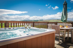 Barn Lodge with Hot Tub